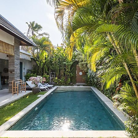 Villa Lotus By Optimum Bali Villas Seminyak Exterior foto